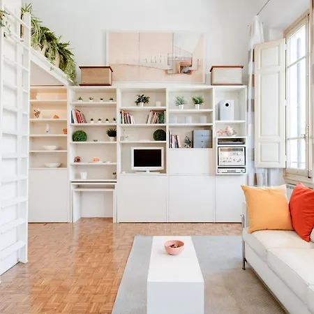 Guesthost - Piazza San Marco Flat Florence