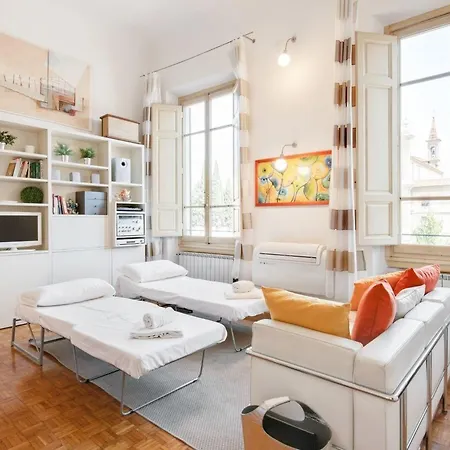 Guesthost - Piazza San Marco Flat * Florence